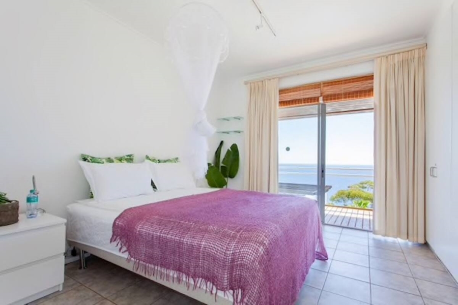 To Let 4 Bedroom Property for Rent in Bantry Bay Western Cape